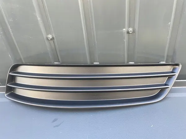 Grille de pare-chocs avant gauche Audi A3 8P LIFT image 2