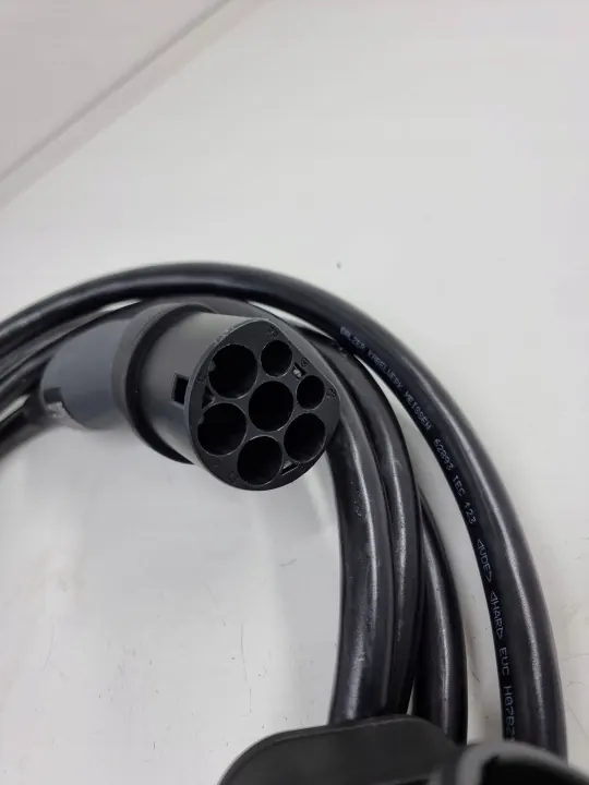 Cabo de carregamento Mercedes-Benz EQA OEM A0005832505 image 5