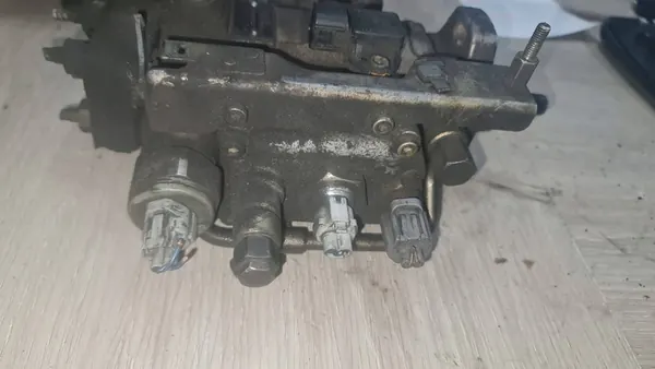 Mazda 323 F Fuel Pump XER2486 image 4