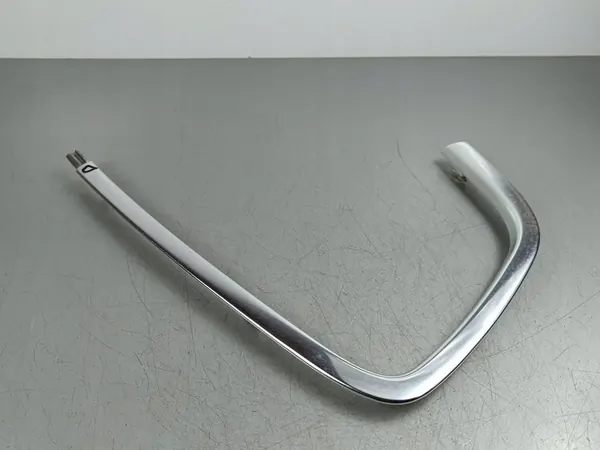 Maserati Levante 2018 Garniture de fenêtre latérale DXB70033373 image 1