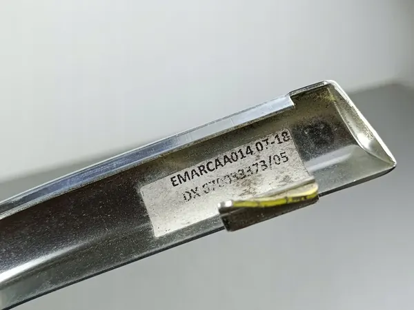 Maserati Levante 2018 Garniture de fenêtre latérale DXB70033373 image 7