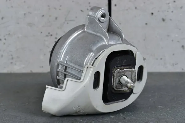 Supporto motore destro BMW M3 F80 M4 F82 F83 M2 F87 2284818 image 4