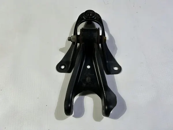 Brugbevestiging Ford Mustang 2010-2014 OEM 6R335K671AA image 4