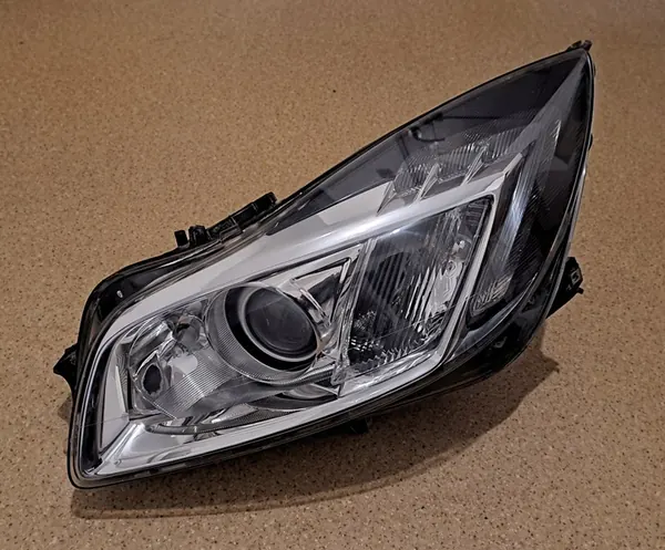 VASEN XENON VALO OPEL INSIGNIA A 2.0 CDTI 13226792LH image 2