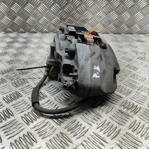 Vasen Etujarrusatula Mercedes W205 W213 C253 A0004210000 image 5