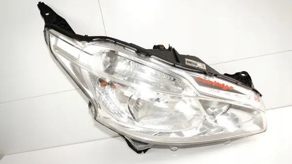 Rechter Frontscheinwerfer OEM 365578426 Peugeot 208 12-15 image 2