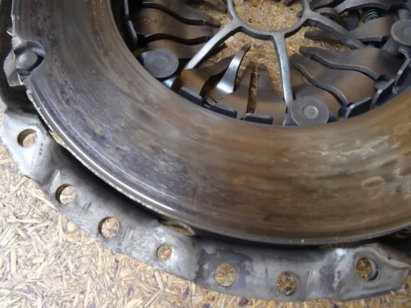 Conjunto de embreagem completo AUDI Q3 2.0 TDI LUK 04L105266 image 3