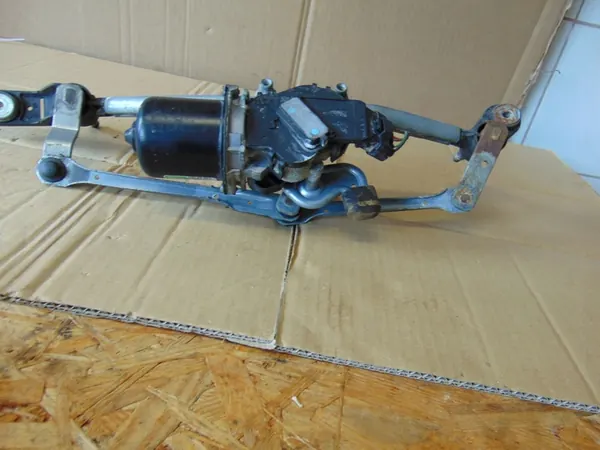 Etupyyhkijän moottorimekanismi Renault Clio III image 7
