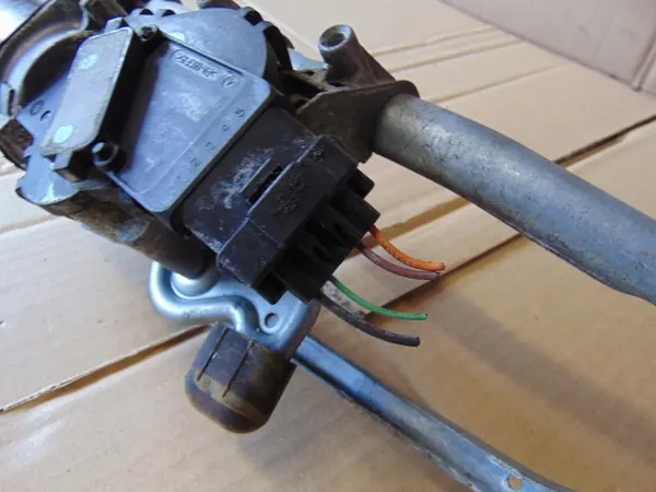 Etupyyhkijän moottorimekanismi Renault Clio III image 8