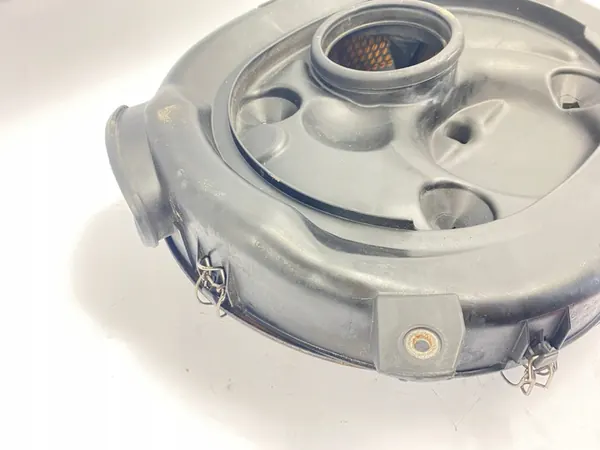 Ilmansuodattimen kotelo Mercedes W124 M103 image 9