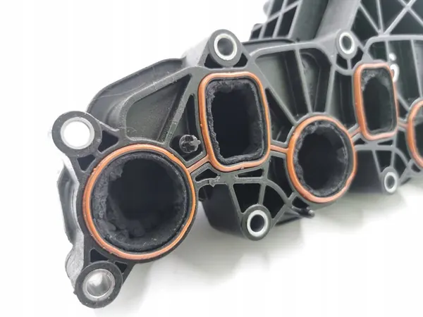 Audi A6 C7 2011 Coletor de admissão OEM 03L129711AF image 4
