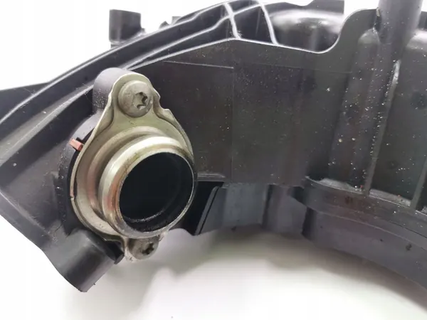 Audi A6 C7 2011 Coletor de admissão OEM 03L129711AF image 8