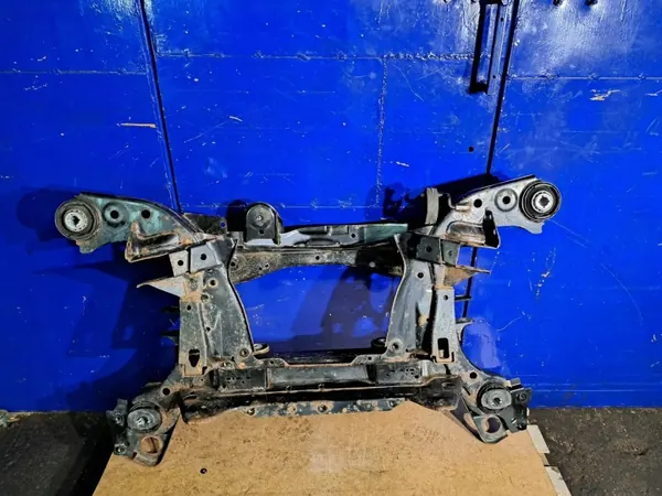 Volvo V60 II CC bakre fjädring OEM 31681543 image 2