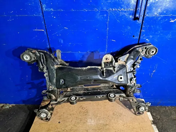 Volvo V60 II CC bakre fjädring OEM 31681543 image 6