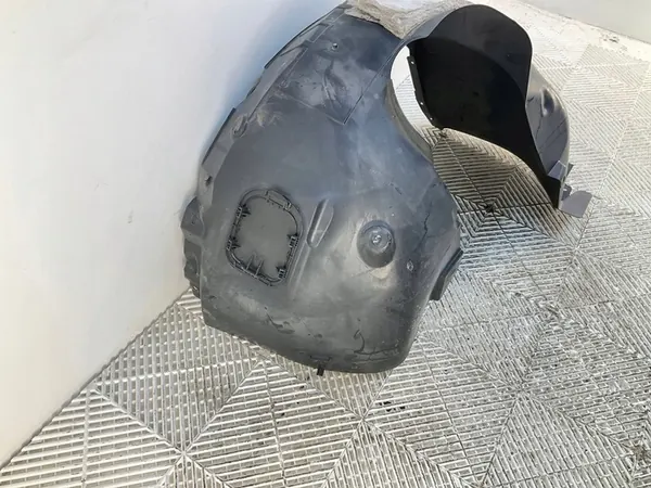 VW PASSAT B8 Oikea Etulokasuoja 3G0805970F image 2