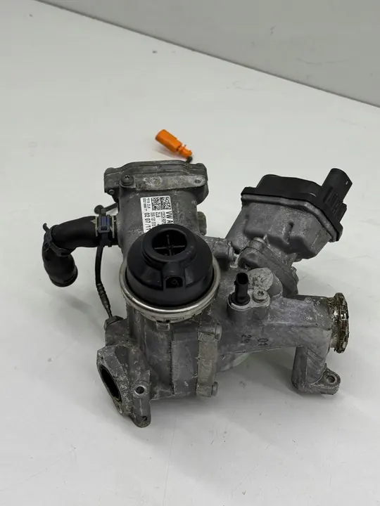 AUDI A4 A7 A6 C7 EGR-Jäähdytin + Venttiili OEM 059131515BL image 2