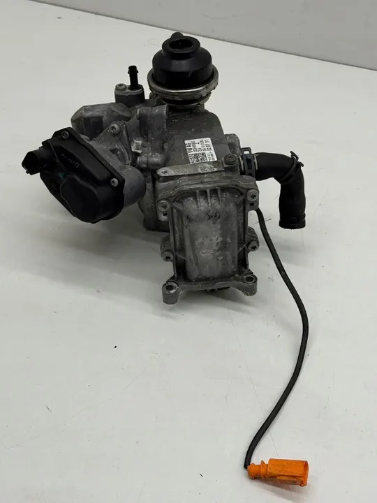 AUDI A4 A7 A6 C7 EGR-Jäähdytin + Venttiili OEM 059131515BL image 5