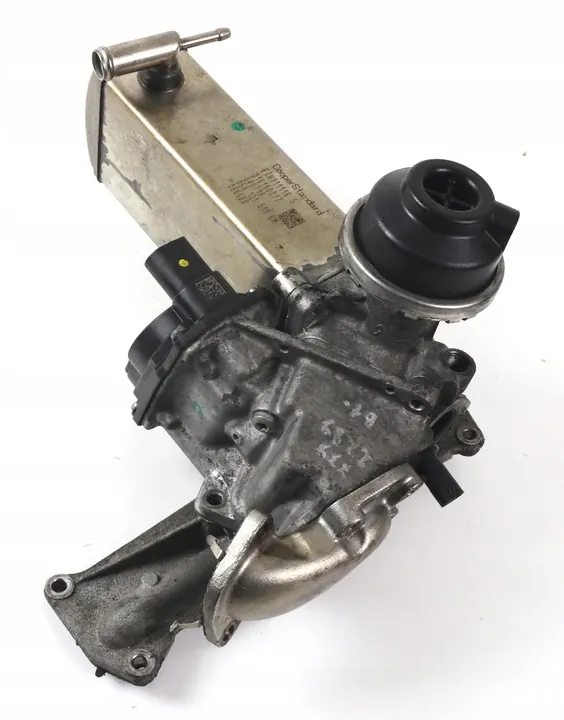 EGR Lämpövaihdin 059131511BM VW Touareg II Audi A6 A4 A5 image 2