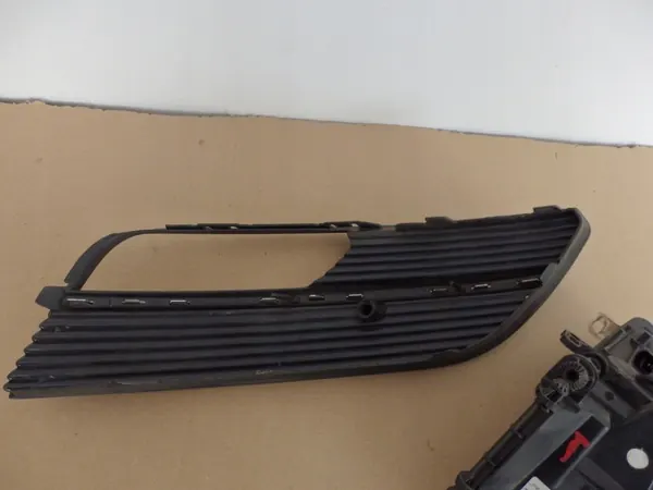 Farol + Grade Audi A3 8V 13R Lado Esquerdo image 7