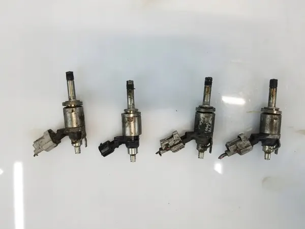 Fuel Injector Nissan Juke Qashqai 1.2 DIG-T H8201141604 image 2