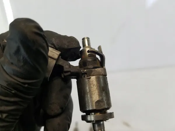 Fuel Injector Nissan Juke Qashqai 1.2 DIG-T H8201141604 image 6