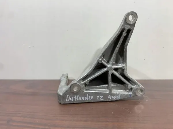 Mitsubishi FBZ28132 lagerstödbracket image 4