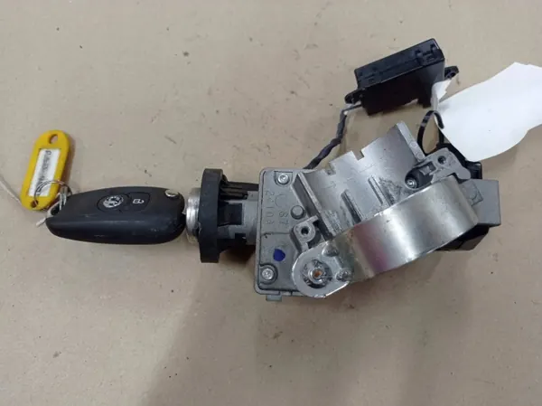 Contacteur d'allumage OEM 39079950 pour Opel Astra J image 3