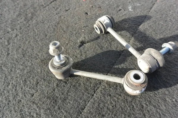 OEM Stabiliserarlänk Bak Maserati Quattroporte Ghibli image 3