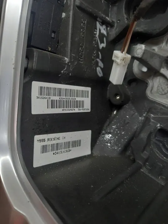 Volvo V40 II R-Design Ohjauspyörä OEM 34152641B image 6