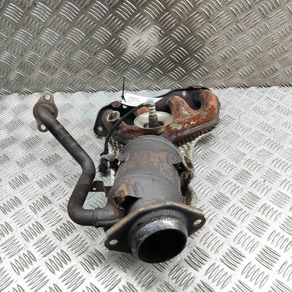 Toyota Prius Katalysator OEM 1714137210 - 1.8L image 3