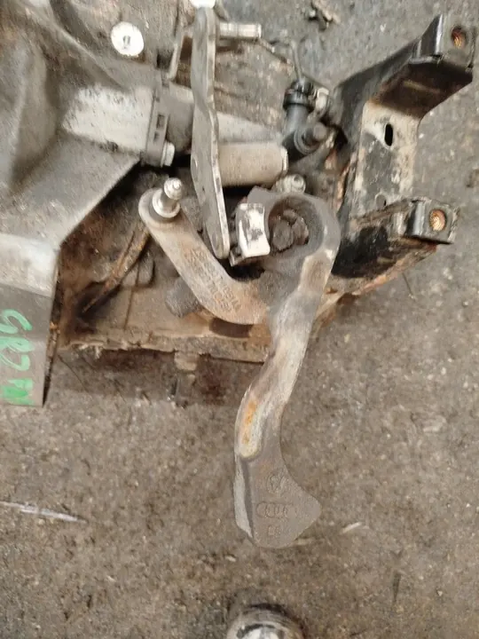 Selector de marchas VW Seat Skoda 02-08R OEM 6Q0711051AA image 1