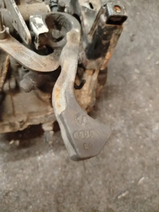 Selector de marchas VW Seat Skoda 02-08R OEM 6Q0711051AA image 2