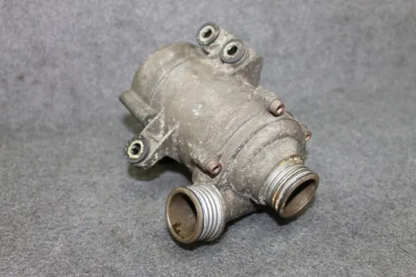 Bomba de agua adicional BMW N20 11517597715 image 2