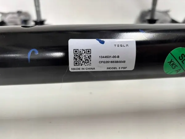 Pastilhas de travão dianteiras Tesla Model 3 Highland OEM 1344531-00-B image 3