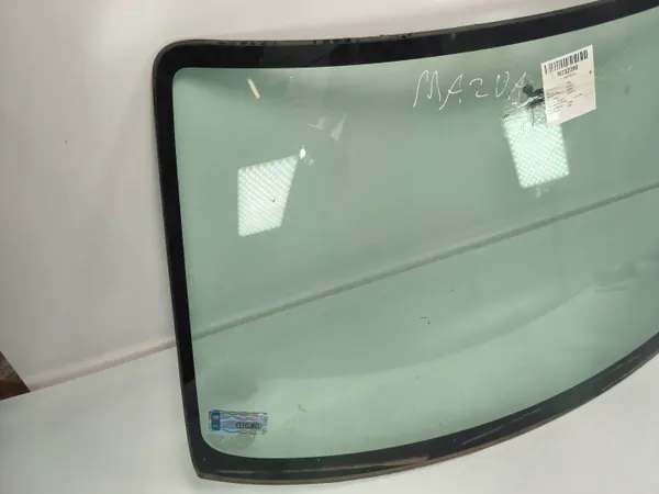 Pare-brise avant MAZDA OEM - État utilisé image 4