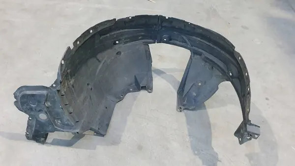 Front Left Wheel Arch Nissan X-Trail T32 III 638434CB0A image 2