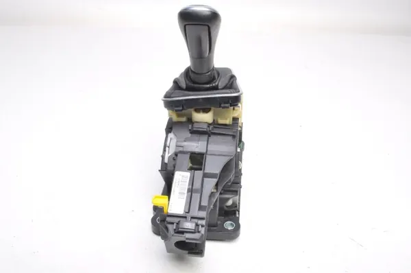 Volvo V40 II Versnellingspook OEM 31367679 - Gebruikt image 3