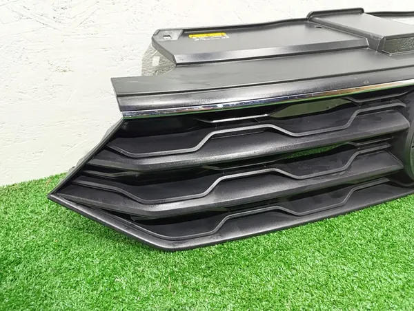 VW T-ROC Front Grill 2017-2021 OEM 2GA853651R image 2