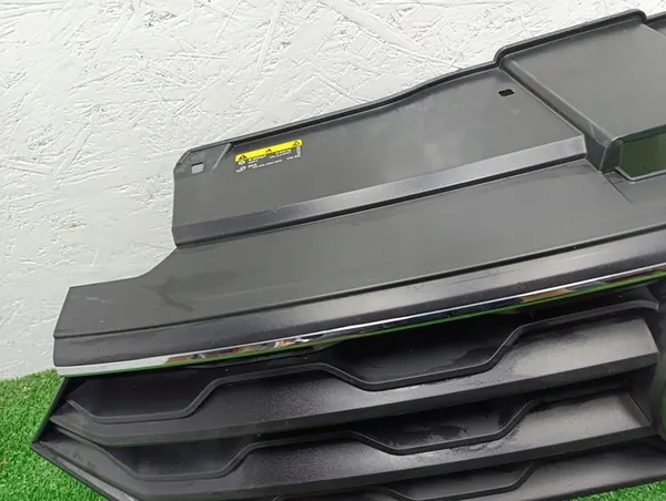 VW T-ROC Front Grill 2017-2021 OEM 2GA853651R image 3