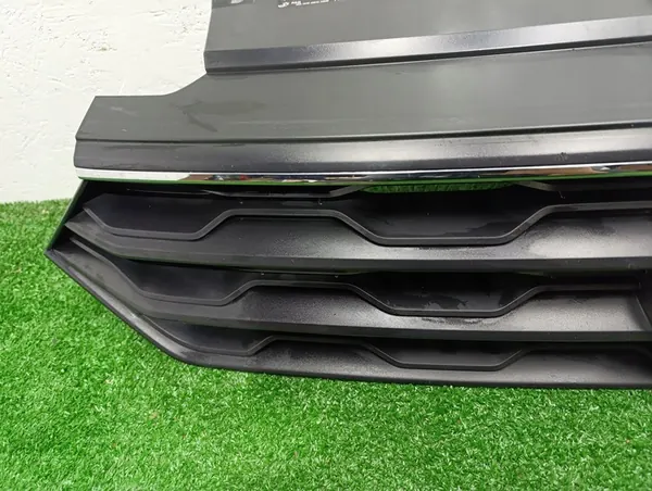 VW T-ROC Front Grill 2017-2021 OEM 2GA853651R image 4