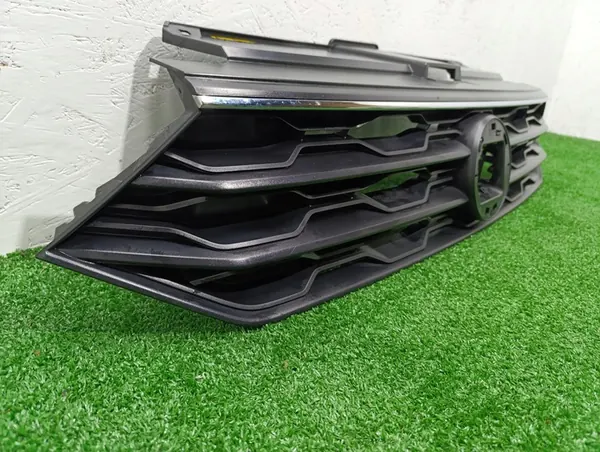 VW T-ROC Front Grill 2017-2021 OEM 2GA853651R image 8