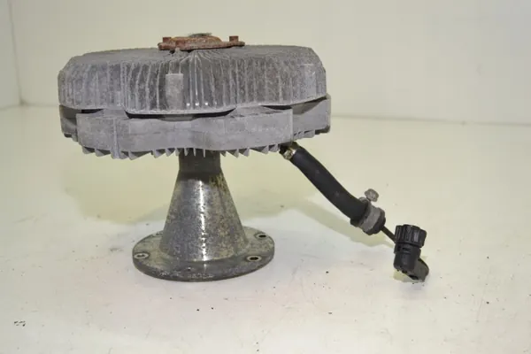 Accouplement Visqueux OEM A4702000722 Mercedes Actros MP4 image 3