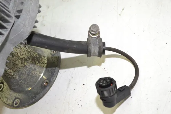Accouplement Visqueux OEM A4702000722 Mercedes Actros MP4 image 4