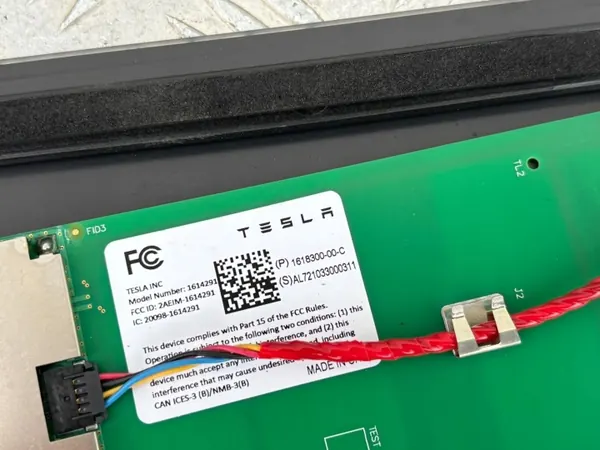 Cobertura Câmara Pilar Tesla Model 3 OEM 1496709-00-B image 4