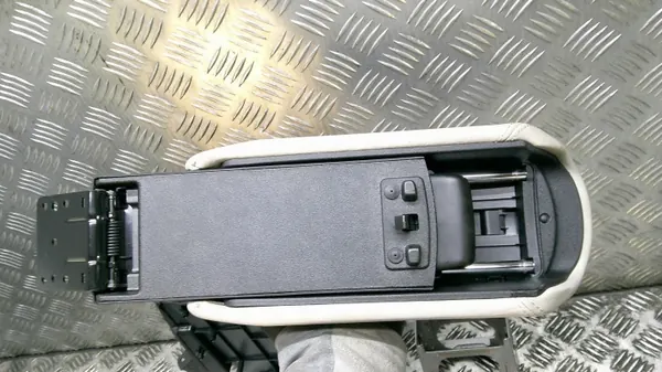Fiat 500X Armsteun OEM 51957102 - Licht Leder image 3