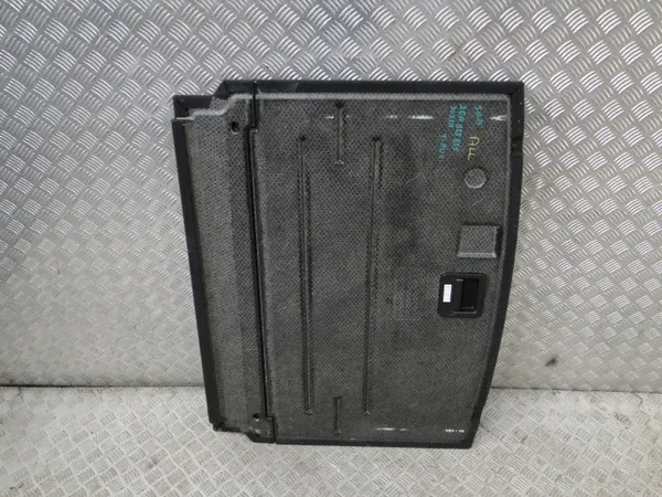 Begagnad Volkswagen bagageutrymmesmatta OEM 2GA858855 image 3