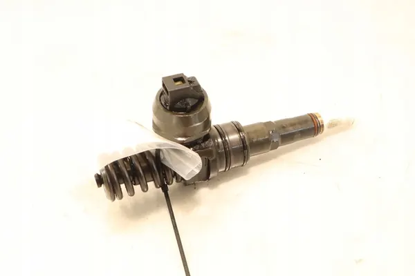 Injetor Volkswagen Passat B6 2.0TDI image 6