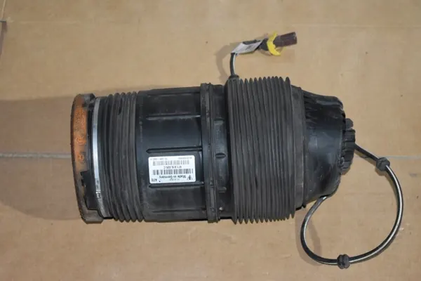 Höger luftfjädring OEM 971616026C 555 Porsche Panamera image 2