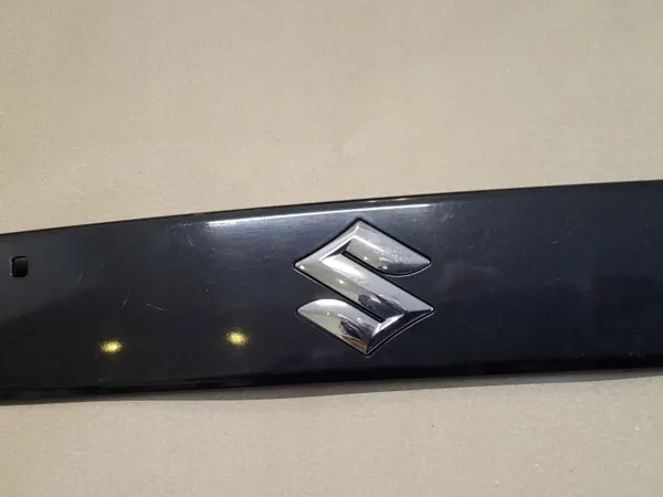 OEM 83941-61M2 Baklucklist Logo Suzuki SX4 image 3
