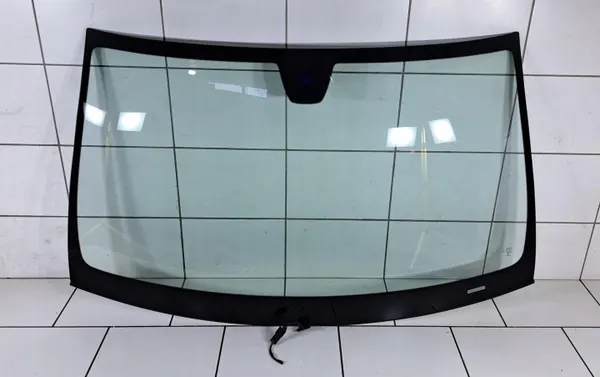 Parabrisas delantero Mercedes CLS W218 OEM MERCEDES CLS W218 image 2